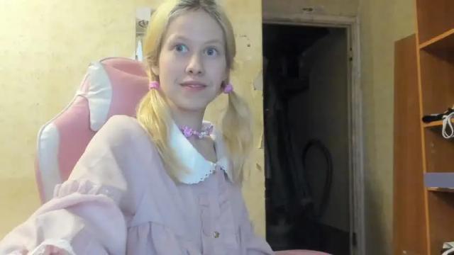 Image 10 of milly_meow Stream on Chaturbate on 17 months ago