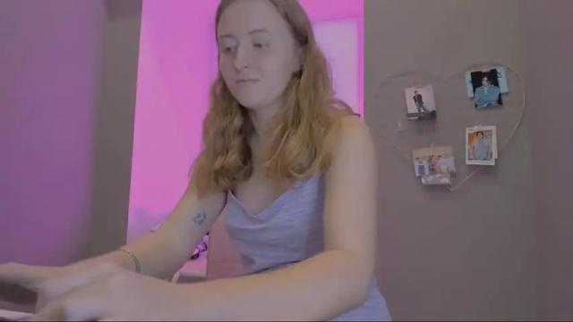 Image 8 of milly_milli Stream on Chaturbate on 24 months ago