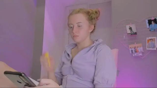 Image 6 of milly_milli Stream on Chaturbate on 24 months ago