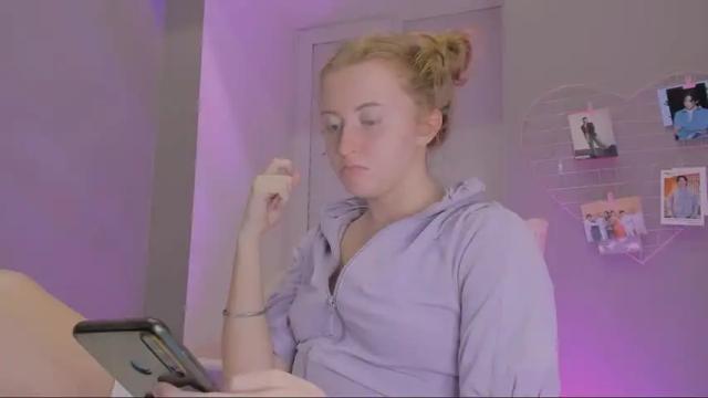 Image 7 of milly_milli Stream on Chaturbate on 24 months ago
