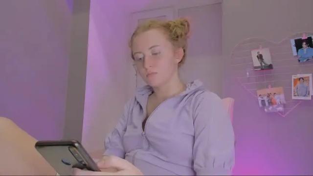 Image 8 of milly_milli Stream on Chaturbate on 24 months ago