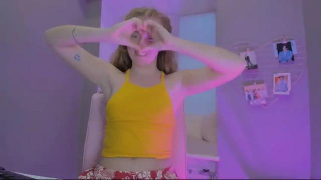 Image 12 of milly_milli Stream on Chaturbate on 24 months ago