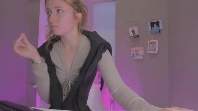 Image 12 of milly_milli Stream on Chaturbate on 24 months ago