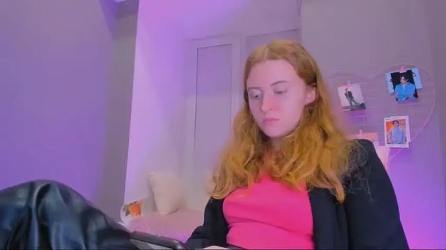 Image 3 of milly_milli Stream on Chaturbate on 23 months ago