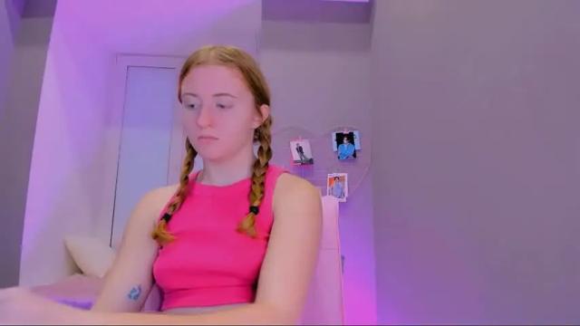 Image 2 of milly_milli Stream on Chaturbate on 23 months ago