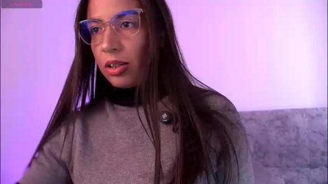 Image 4 of milly_roidd Stream on Chaturbate on 28 days ago