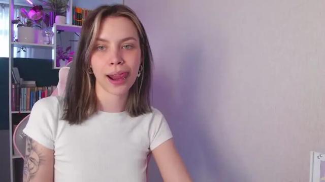 Thumbnail 1, milly_ross23's Stream at Chaturbate, 13 months ago