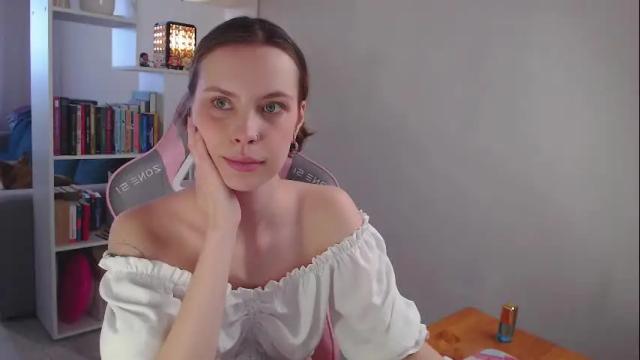 Image 3 of milly_ross23 Stream on Chaturbate on 1 month ago