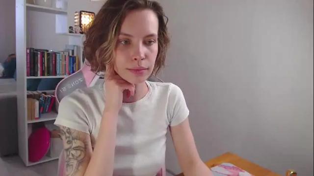 Image 8 of milly_ross23 Stream on Chaturbate on 26 days ago