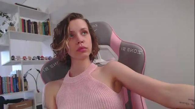 Image 2 of milly_ross23 Stream on Chaturbate on 21 days ago