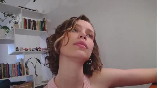 Image 6 of milly_ross23 Stream on Chaturbate on 21 days ago