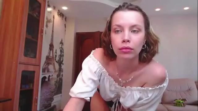 Image 11 of milly_ross23 Stream on Chaturbate on 8 days ago