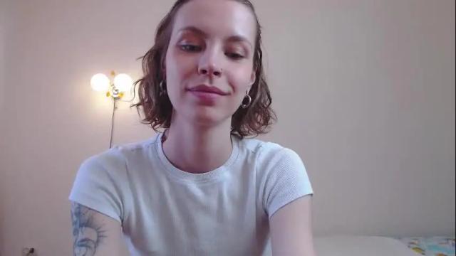 Image 11 of milly_ross23 Stream on Chaturbate on 3 days ago