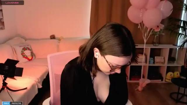 Image 7 of milly_saint Stream on Chaturbate on 1 month ago
