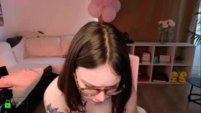 Image 4 of milly_saint Stream on Chaturbate on 25 days ago