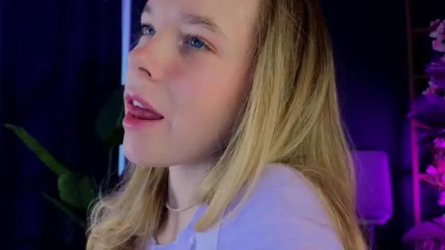 Image 2 of milly_shy Stream on Chaturbate on 1 month ago