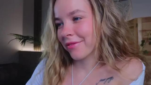 Image 2 of milly_shy Stream on Chaturbate on 9 days ago