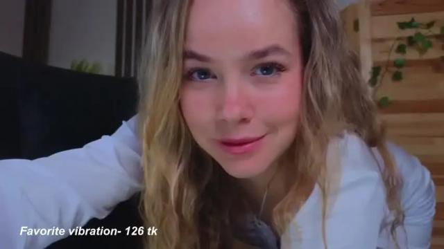 Image 8 of milly_shy Stream on Chaturbate on 9 days ago