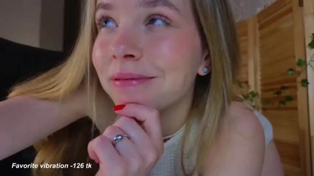 Image 2 of milly_shy Stream on Chaturbate on 7 days ago