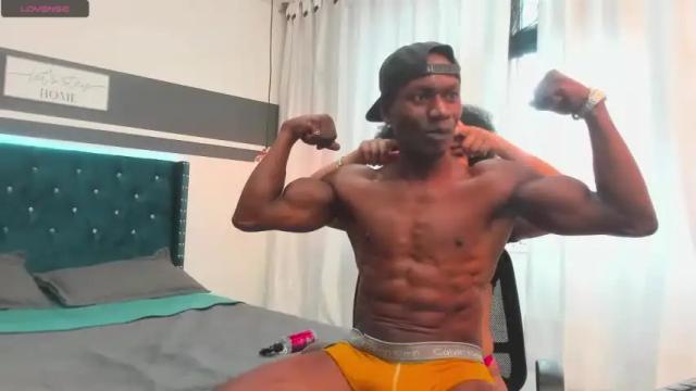 Image 2 of miltonn_jakee Stream on Chaturbate on 15 months ago