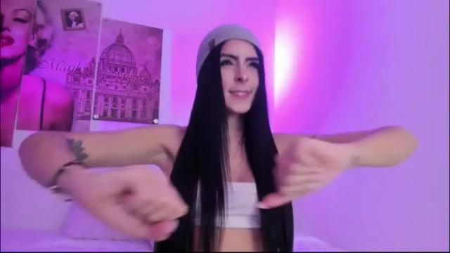 Image 2 of milu_cooper Stream on Chaturbate on 1 month ago