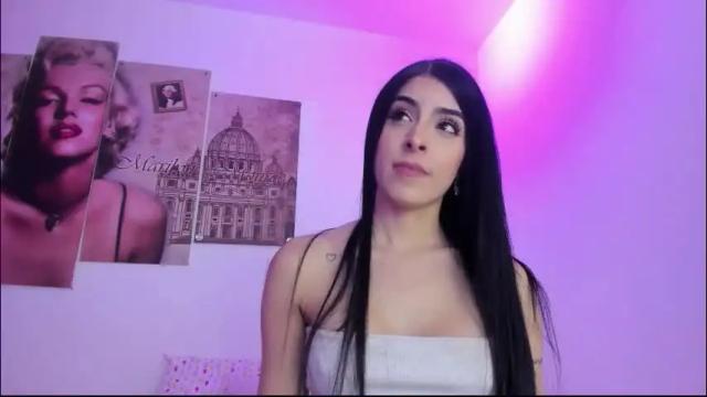 Image 10 of milu_cooper Stream on Chaturbate on 25 days ago