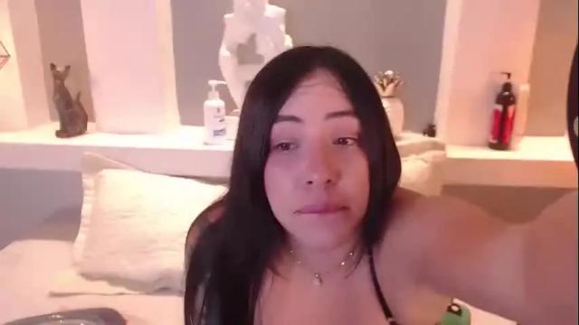 Image 11 of milu_w4llace Stream on Chaturbate on 2 months ago