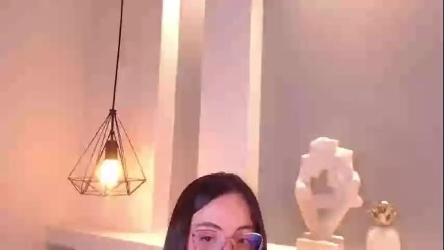 Image 2 of milu_w4llace Stream on Chaturbate on 28 days ago