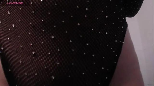 Image 2 of milu_w4llace Stream on Chaturbate on 12 days ago