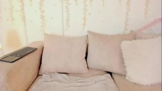 Image 2 of mily_ortiz Stream on Chaturbate on 4 days ago