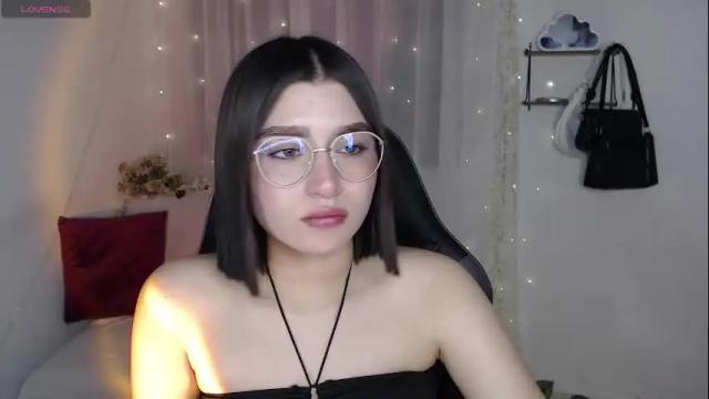 Image 10 of mily_thomson_b Stream on Chaturbate on 1 month ago