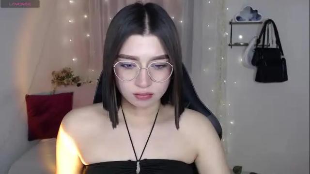 Image 12 of mily_thomson_b Stream on Chaturbate on 1 month ago