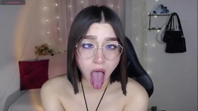 Image 4 of mily_thomson_b Stream on Chaturbate on 1 month ago