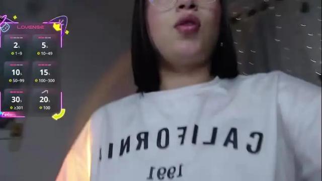 Image 10 of mily_thomson_b Stream on Chaturbate on 1 month ago