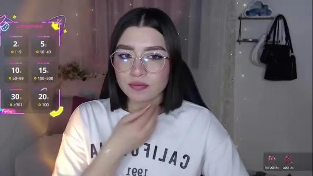 Image 7 of mily_thomson_b Stream on Chaturbate on 1 month ago