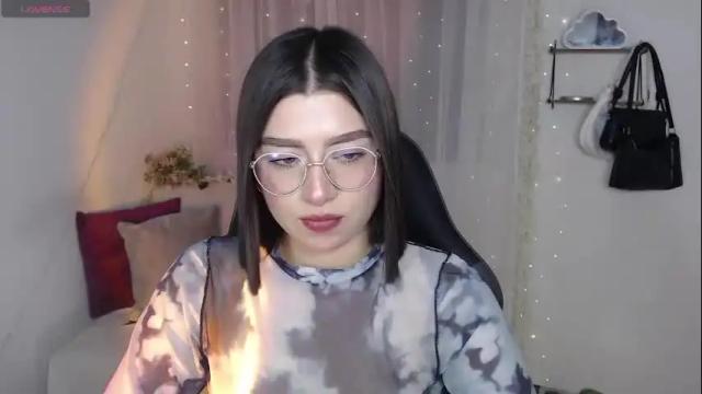 Image 3 of mily_thomson_b Stream on Chaturbate on 1 month ago