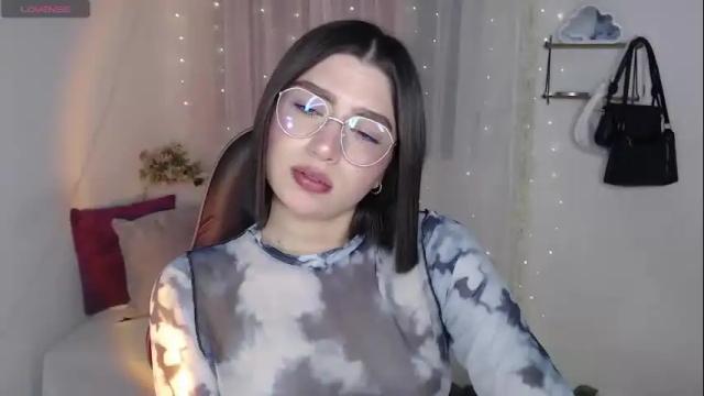 Image 6 of mily_thomson_b Stream on Chaturbate on 1 month ago