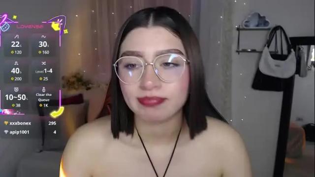 Image 10 of mily_thomson_b Stream on Chaturbate on 29 days ago