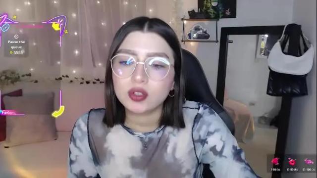 Image 7 of mily_thomson_b Stream on Chaturbate on 8 days ago