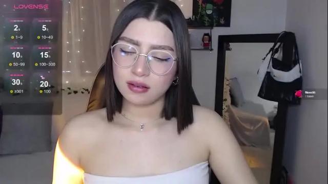 Image 8 of mily_thomson_b Stream on Chaturbate on 1 month ago