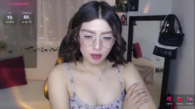 Image 2 of mily_thomson_b Stream on Chaturbate on 1 month ago