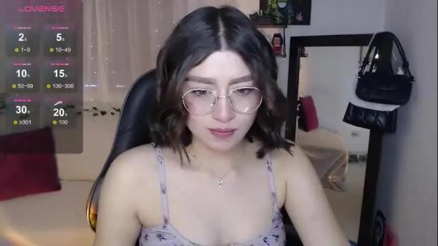 Image 7 of mily_thomson_b Stream on Chaturbate on 1 month ago