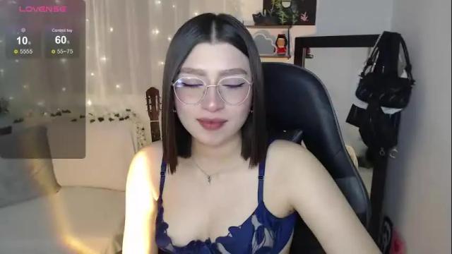 Image 4 of mily_thomson_b Stream on Chaturbate on 1 month ago