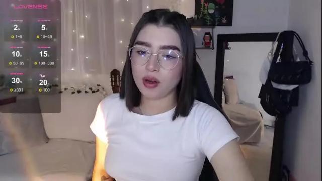 Image 10 of mily_thomson_b Stream on Chaturbate on 1 month ago