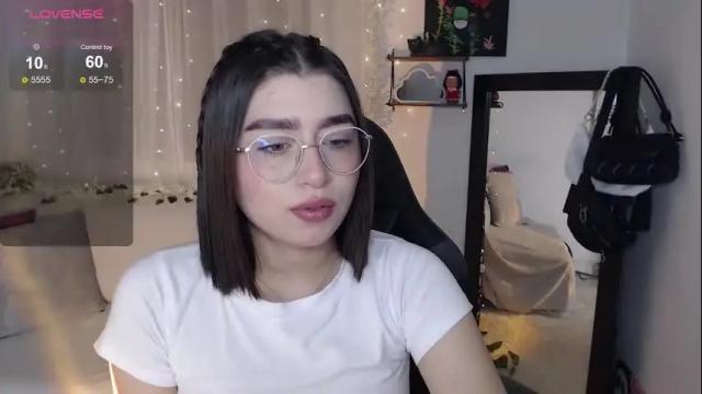 Image 12 of mily_thomson_b Stream on Chaturbate on 1 month ago