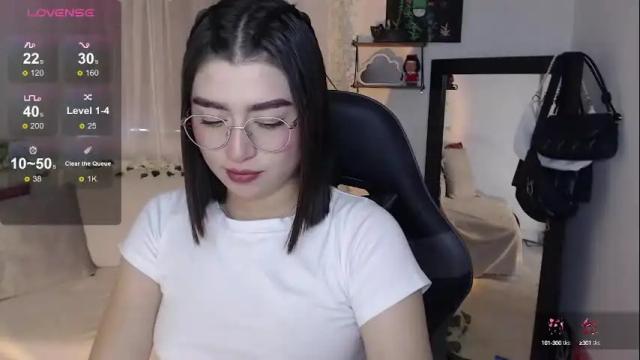 Image 4 of mily_thomson_b Stream on Chaturbate on 1 month ago