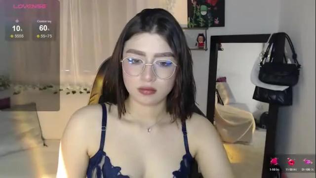 Image 10 of mily_thomson_b Stream on Chaturbate on 26 days ago
