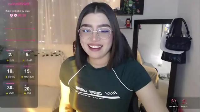Image 8 of mily_thomson_b Stream on Chaturbate on 24 days ago
