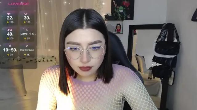 Image 11 of mily_thomson_b Stream on Chaturbate on 13 days ago