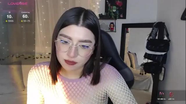 Image 12 of mily_thomson_b Stream on Chaturbate on 13 days ago